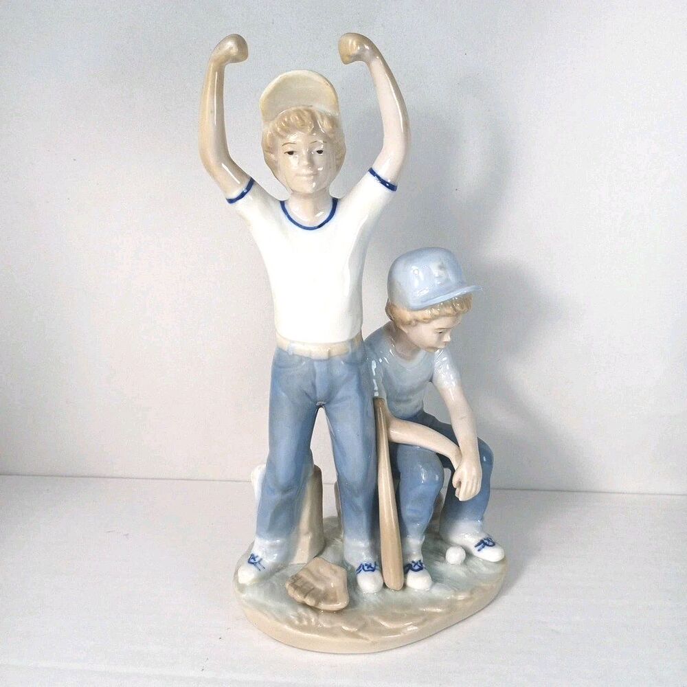 Lladro Sebastian 1989 Baseball Boys Winner/Loser Blue & White Porcelain Figurine